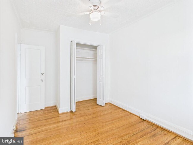 Foto del edificio - 205 E 33rd St