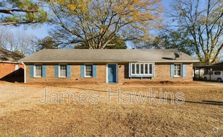 Building Photo - 1859 Llanfair Rd