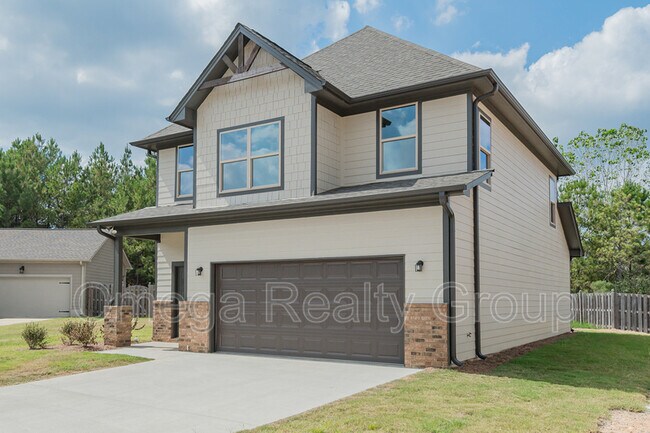 Building Photo - 170 King Richards Way