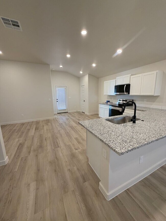 Foto del edificio - Harvest Neighborhood Beauty