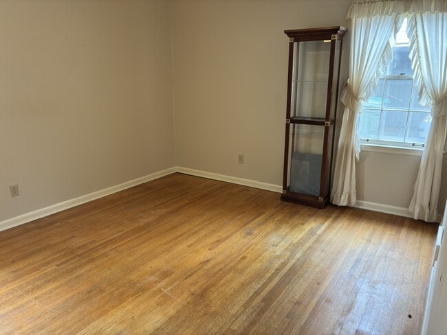 Photo - 1566 Arcadia St (Memphis, TN) House