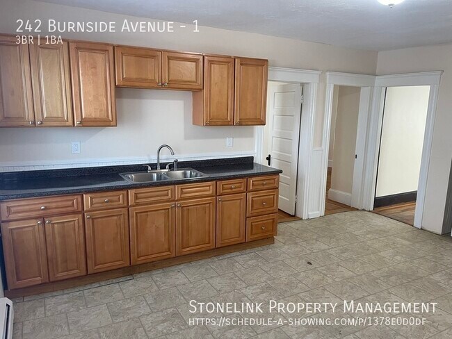 Foto del edificio - 242 Burnside Avenue