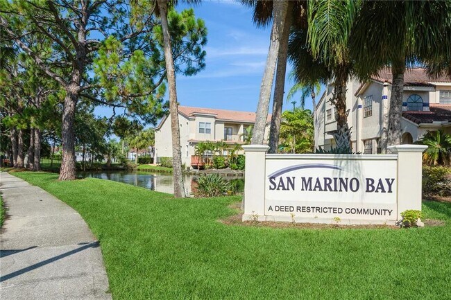 Building Photo - 10410 La Mirage Ct