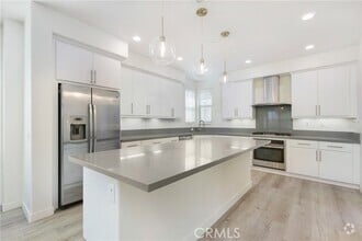 Building Photo - 148 Acamar