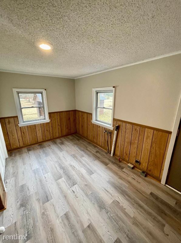 Building Photo - 4 br, 2 bath House - 301 SW 4th St