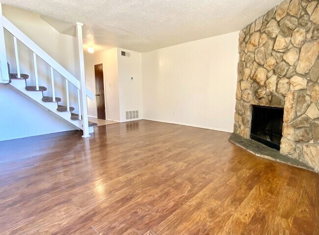 Building Photo - Cozy 2 Bedroom, 1.5 Bathroom in Norman