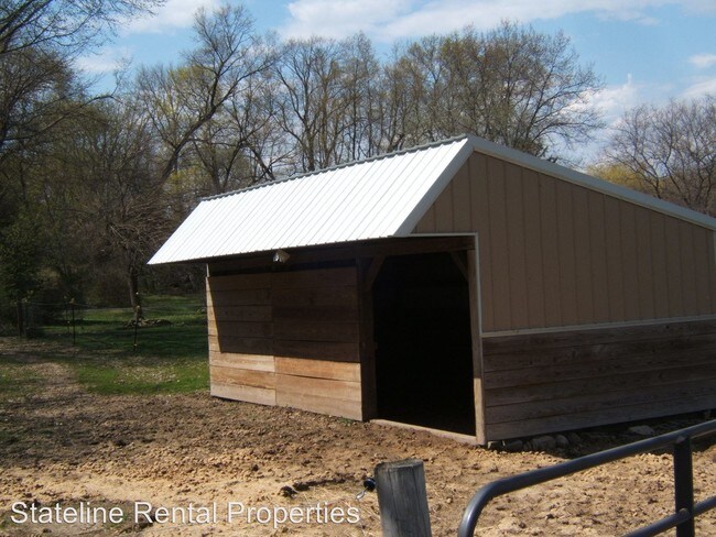 Building Photo - 1737 Spring Creek Rd