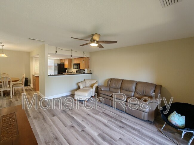 Foto del edificio - 1810 NW 23rd Blvd