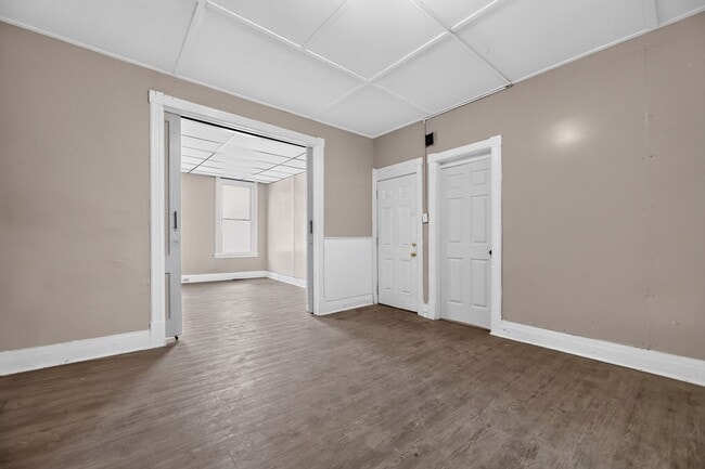 Building Photo - 362 9th St