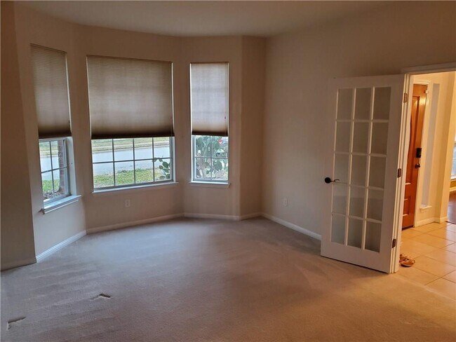 Building Photo - 4310 Reynosa Dr