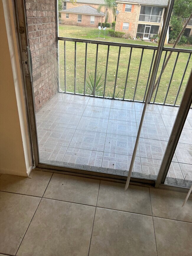 Foto del edificio - 508 Banyon Tree Cir