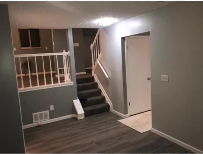 Foto del edificio - 4035 Meath Ct