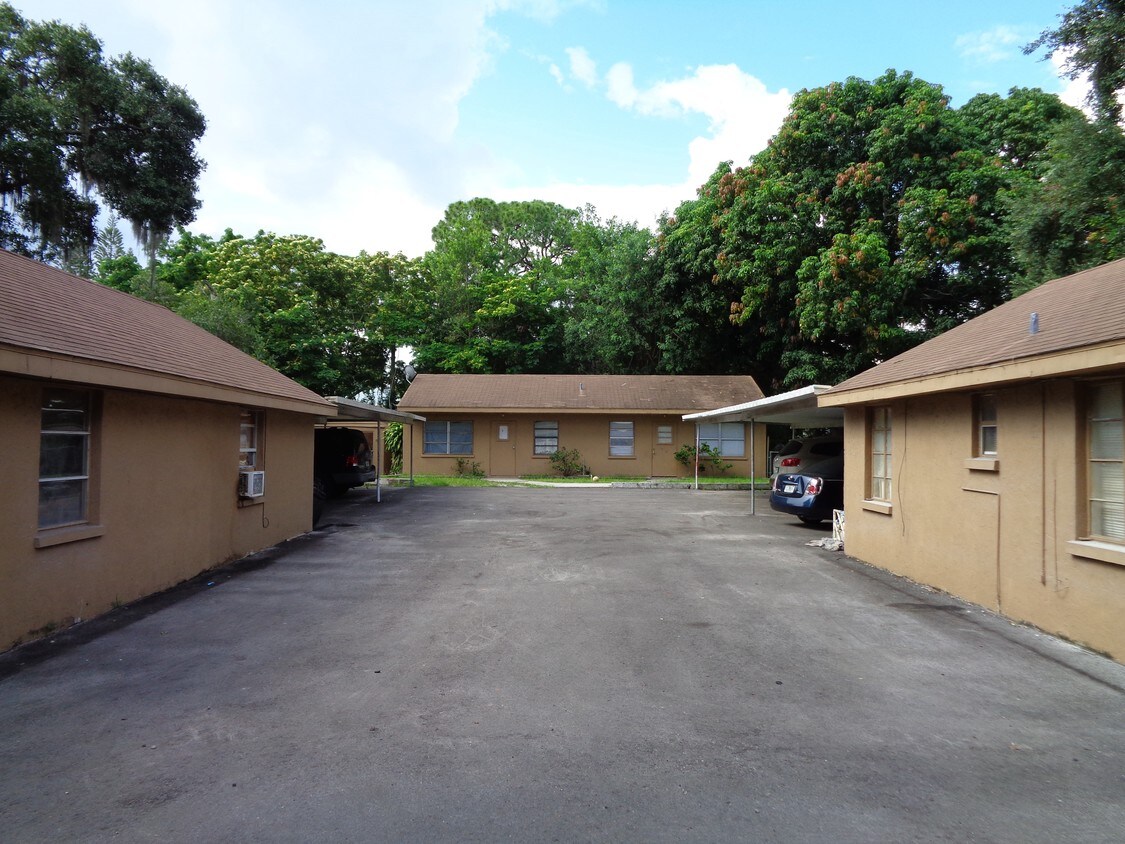 Building Photo - 1109 17th Ave W