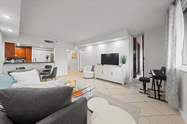 Foto del edificio - 540 Brickell Key Dr