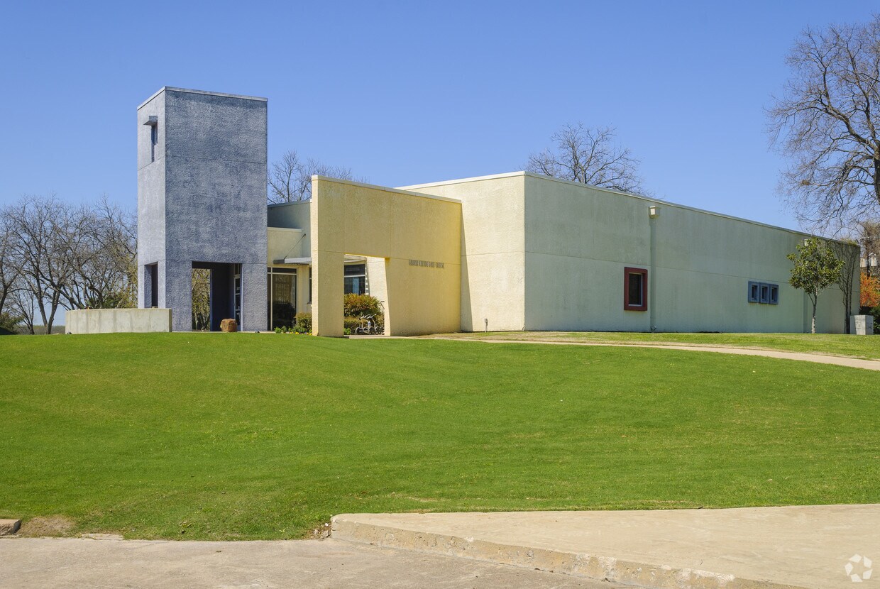 Primary Photo - Keeton Apartments