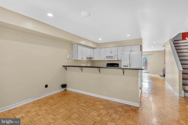 Building Photo - 815 LeCount St
