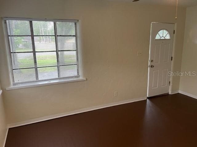 Foto del edificio - 4843 Haines Rd N