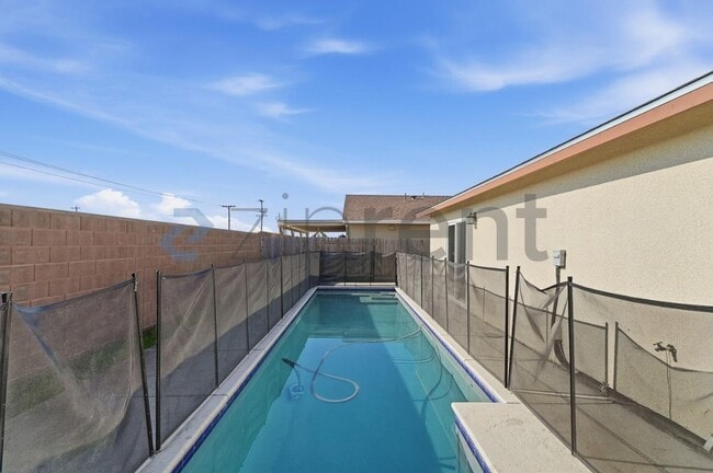 Building Photo - 756 Marcelina Ct