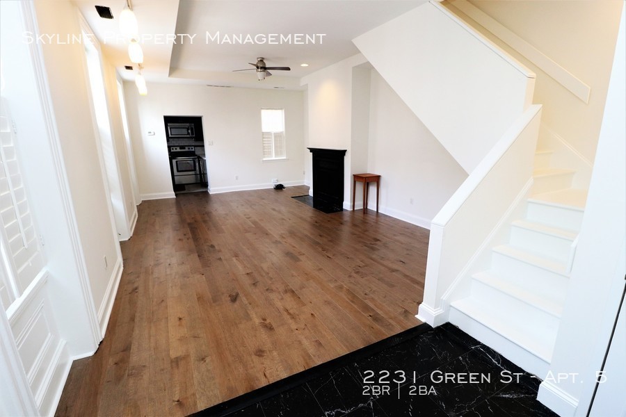 Primary Photo - 2231 Green St