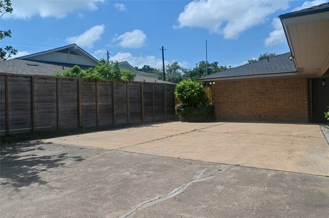 Foto del edificio - 5254 N Braeswood Blvd