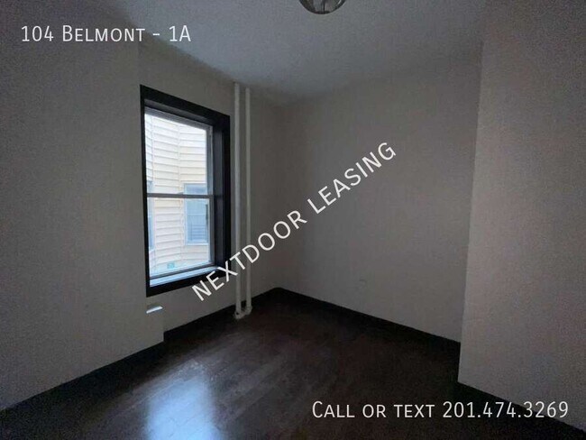 Building Photo - 104 Belmont-1A