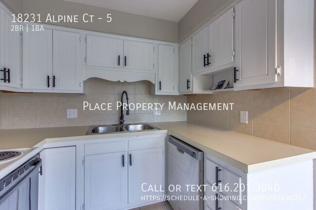 Foto del edificio - 18231 Alpine Ct