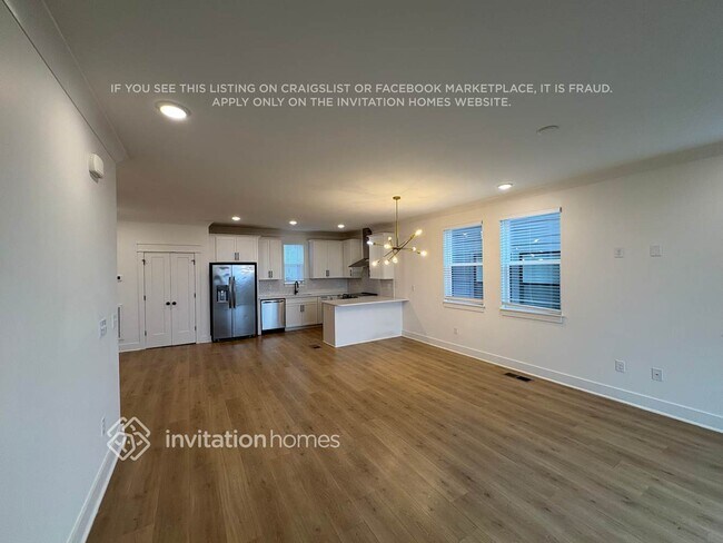 Building Photo - 428 38th Ave N