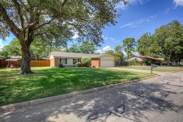 Building Photo - 6709 Mabell St