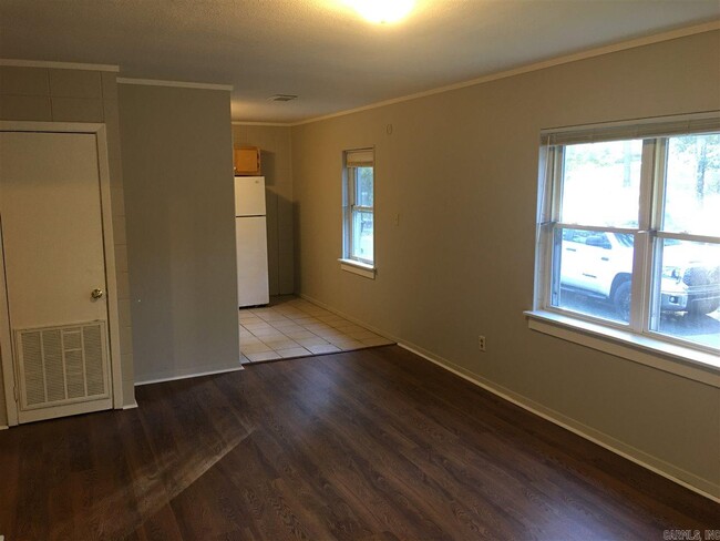 Building Photo - 9 Pinetree Apartment Rd