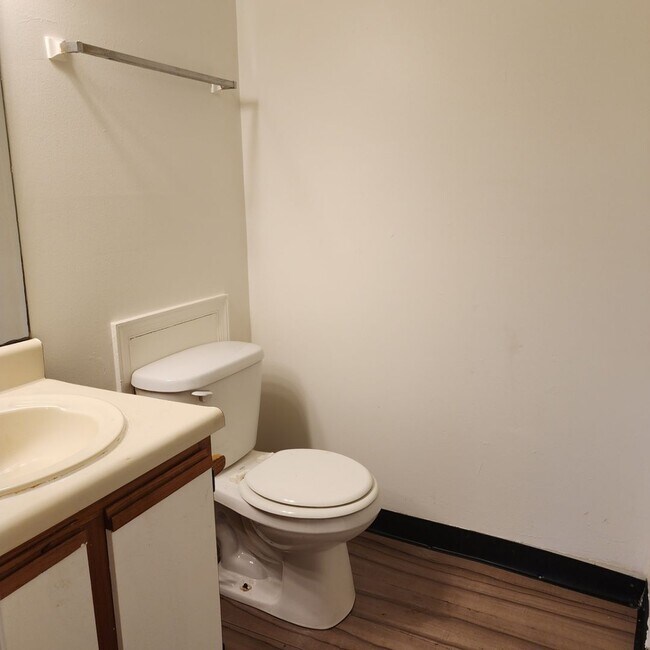 Foto del edificio - BURN BRAE CONDOS