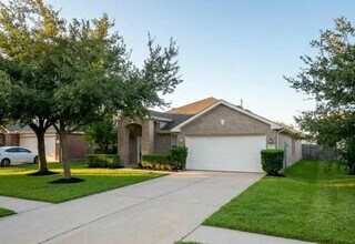 Building Photo - 21522 Pointed Oak Ln