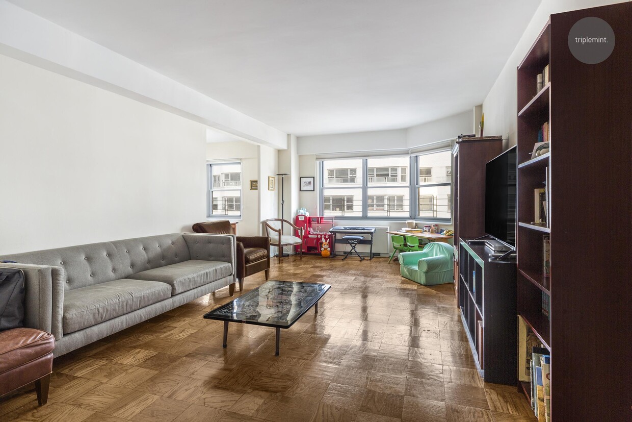 Primary Photo - 250 East 63rd Street