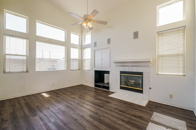 Building Photo - 6106 Quail Way, Quartz Hill, CA, 93536