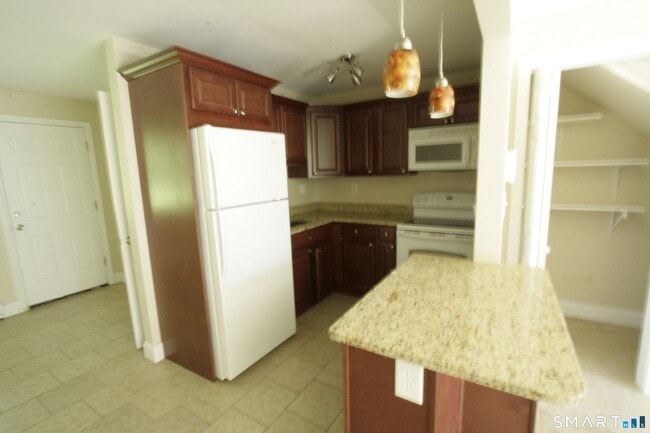 Building Photo - 95 E Grand Ave