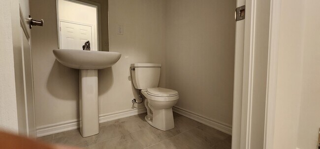 Photo du bâtiment - 51 Sapphire Way