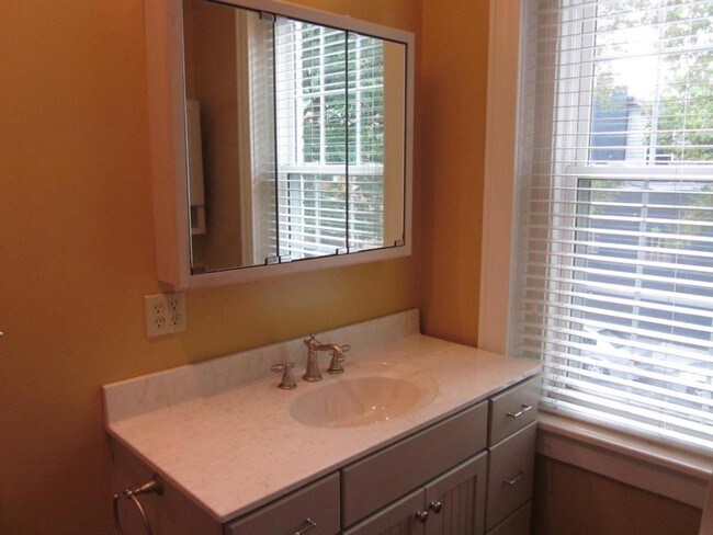 Foto del edificio - 5 Strawberry St