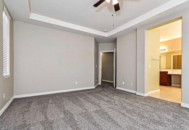 Building Photo - 4013 Keasberry Ave