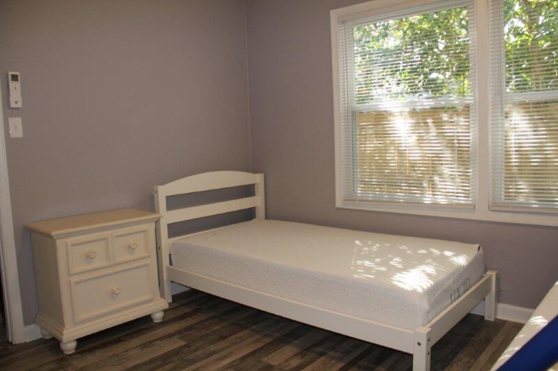 216 Dulwich Crescent Unit B, Norfolk, VA 23503 Apartment for Rent in