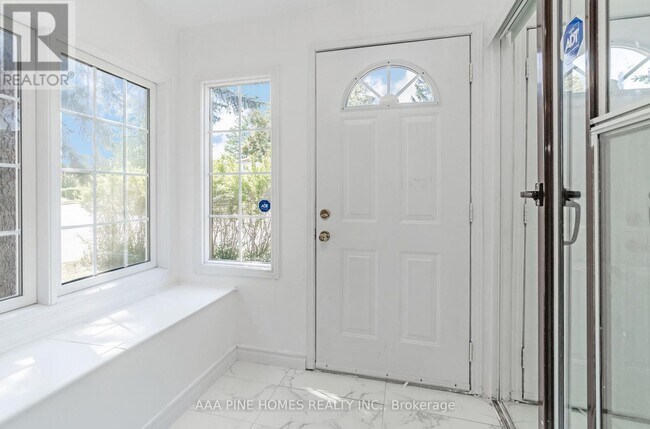 Building Photo - 59 Burkwood Crescent
