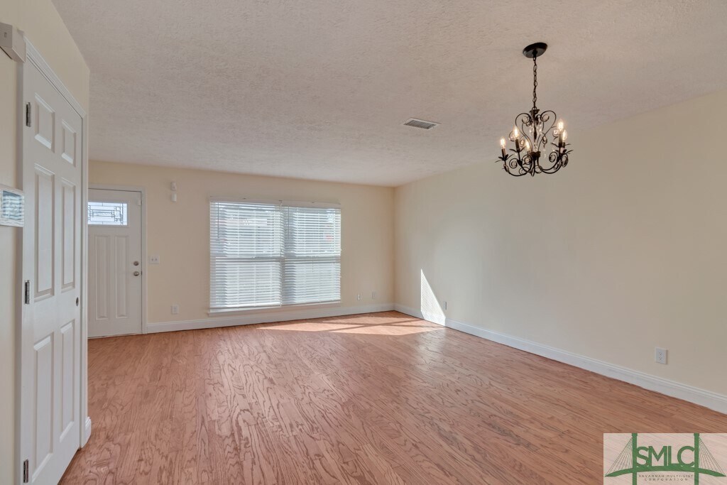 Foto principal - 832 Tibet Ave