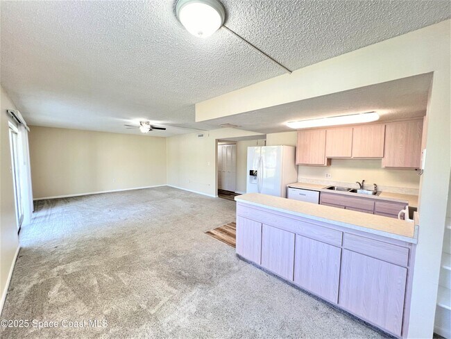 Foto del edificio - 5801 N Atlantic Ave