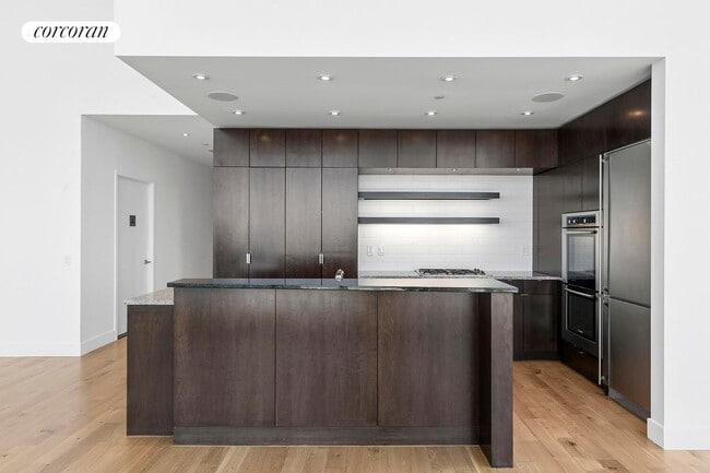 Building Photo - 306 W 48th St