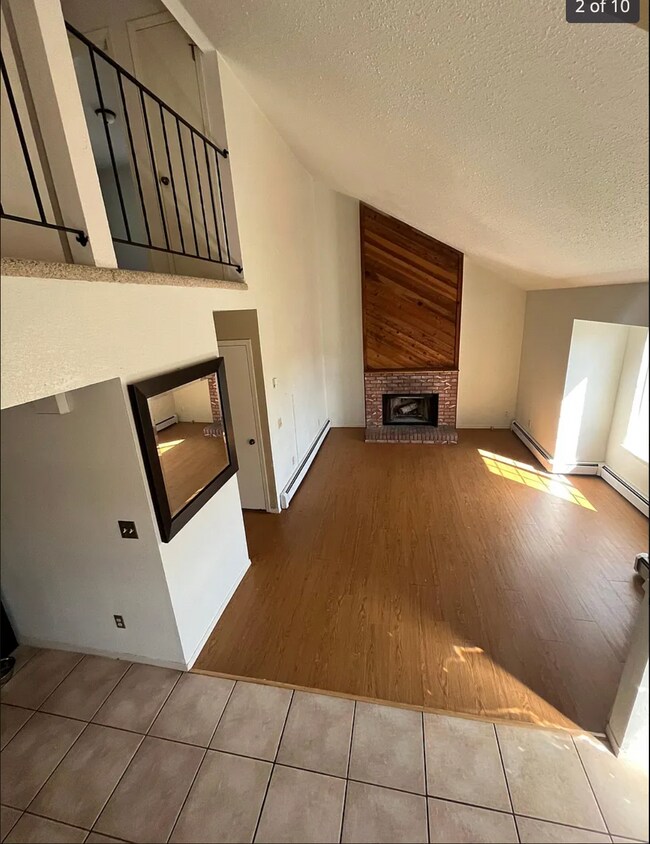 Foto del edificio - 419 1/2 Pleasant Hollow Ct