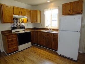 Building Photo - 420 W Montana St