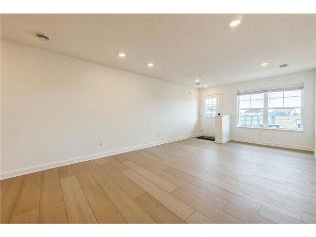 Foto del edificio - New Construction for Rent!