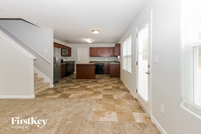 Foto del edificio - 170 Betty Ann Ln