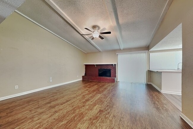Building Photo - 7409 Whitewood Dr