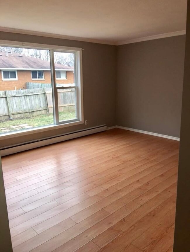 Building Photo - 18 Couture Dr