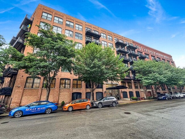 Foto del edificio - 520 W Huron St
