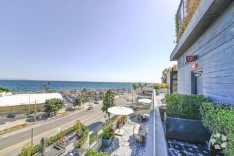 Foto principal - 17351 W Sunset Blvd